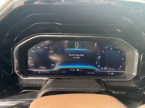 Used 2024 Chevrolet Silverado 3500 LT w/ Convenience Package image 12