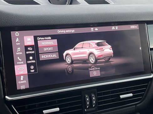 Used 2020 Porsche Cayenne AWD/4WD image 42