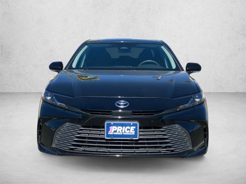 Used 2025 Toyota Camry LE FWD image 2