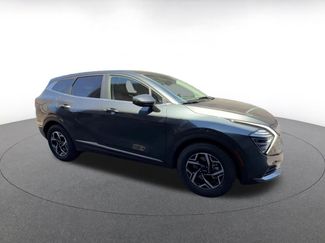 Used 2025 Kia Sportage LX video 2