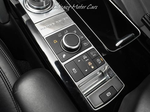 Used 2016 Land Rover Range Rover HSE image 17