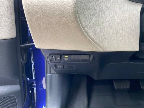 Certified 2023 Toyota Corolla Cross XLE w/ Convenience Package AWD/4WD image 14