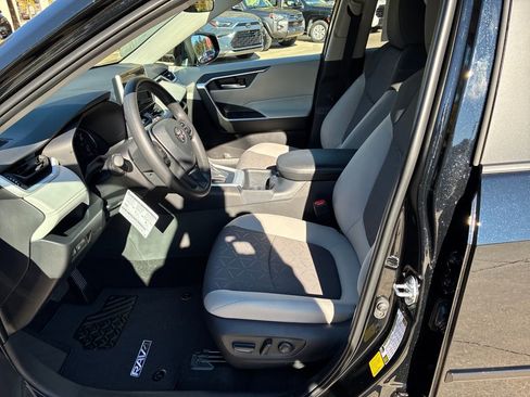 New 2025 Toyota RAV4 XLE image 14