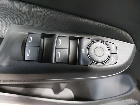 Used 2025 Buick Envista Preferred FWD image 28
