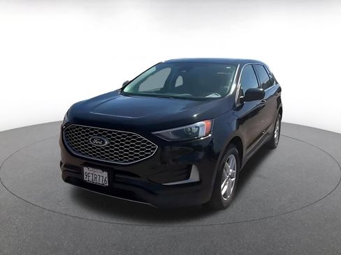 Used 2023 Ford Edge SEL AWD/4WD image 7