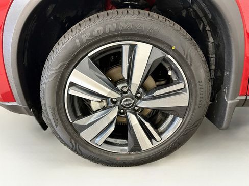 Used 2023 Nissan Rogue SL AWD/4WD image 36