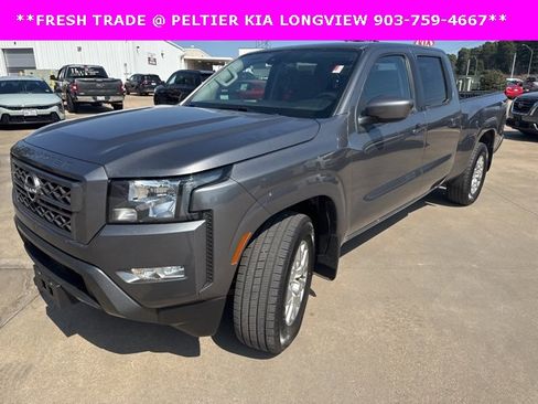 Used 2022 Nissan Frontier SV image 3