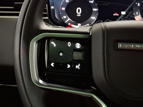 Certified 2025 Land Rover Range Rover Sport image 21