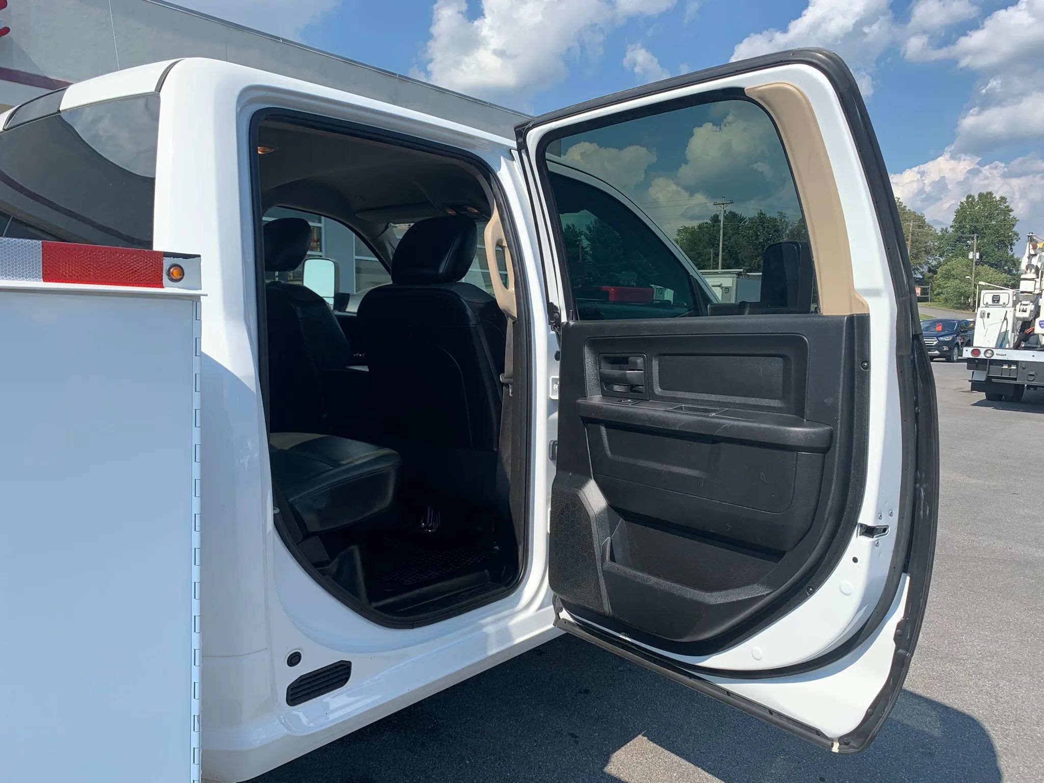 Used 2019 RAM 3500 Tradesman AWD/4WD image 26