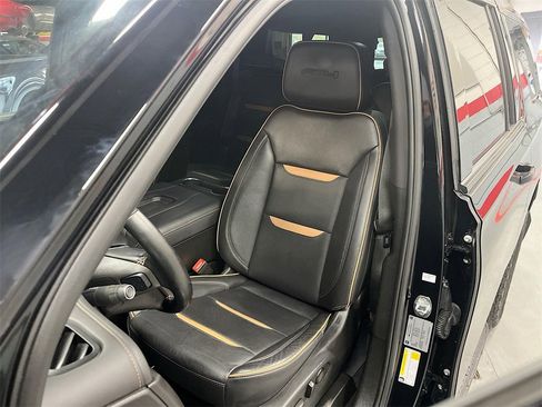 Used 2024 GMC Yukon XL AT4 w/ Technology Package image 20