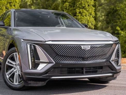 Used 2024 Cadillac Lyriq Tech RWD image 6