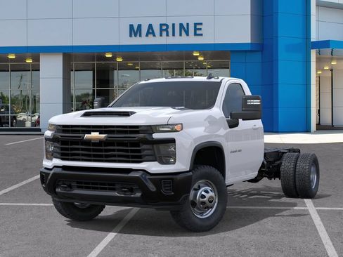 New 2026 Chevrolet Silverado 3500 W/T AWD/4WD image 6