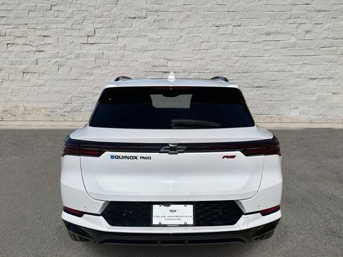 Used 2024 Chevrolet Equinox EV RS image 4