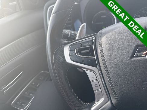 Used 2019 Mitsubishi Outlander SEL image 17