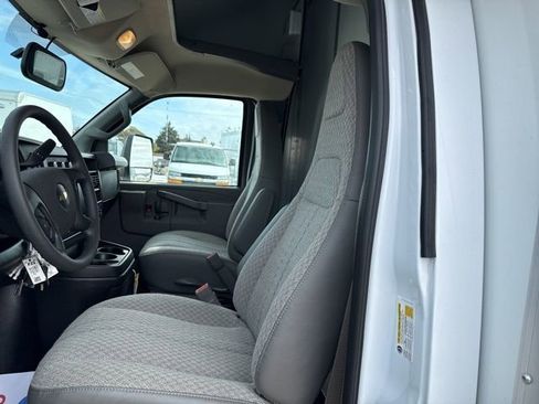 New 2025 Chevrolet Express 4500 w/ Power Convenience Package RWD image 14