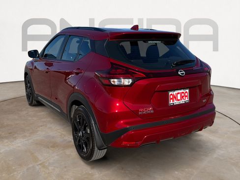 Used 2023 Nissan Kicks SR image 9