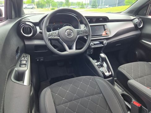 Used 2020 Nissan Kicks SV FWD image 17