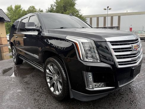 Used 2016 Cadillac Escalade ESV Platinum AWD/4WD image 3