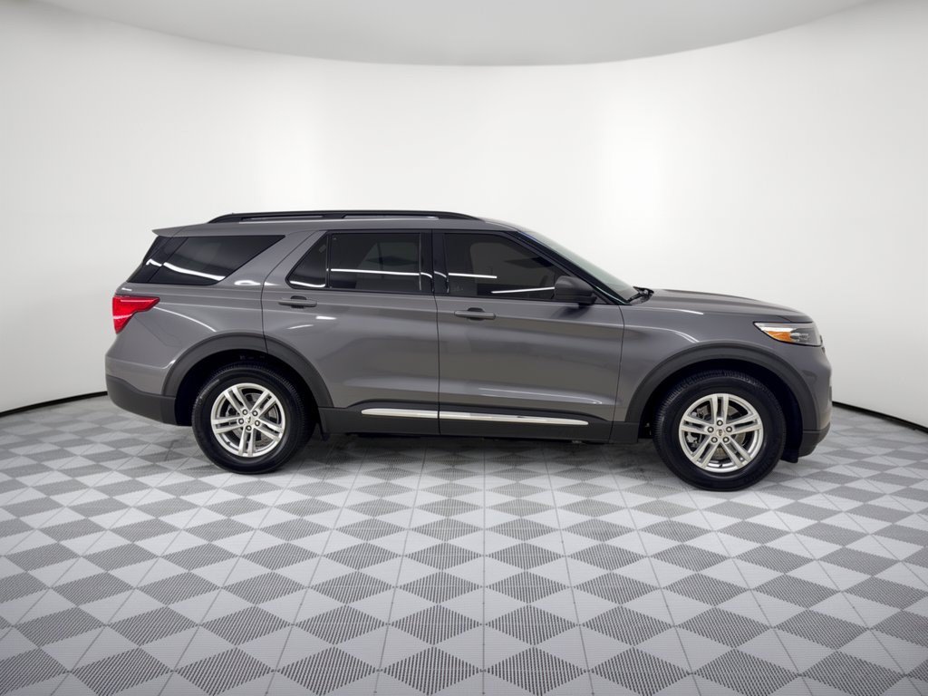 Used 2021 Ford Explorer XLT w/ Equipment Group 202A RWD image 8