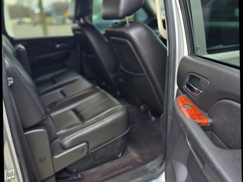 Used 2011 GMC Sierra 3500 SLT image 6