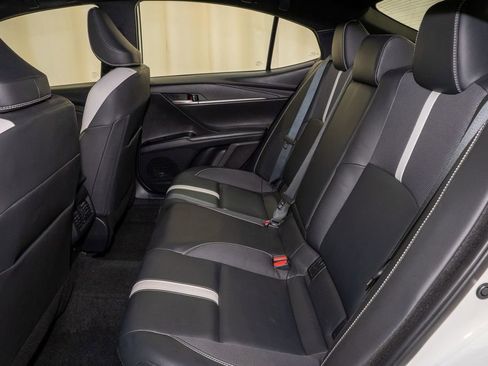 Used 2025 Toyota Camry SE image 7