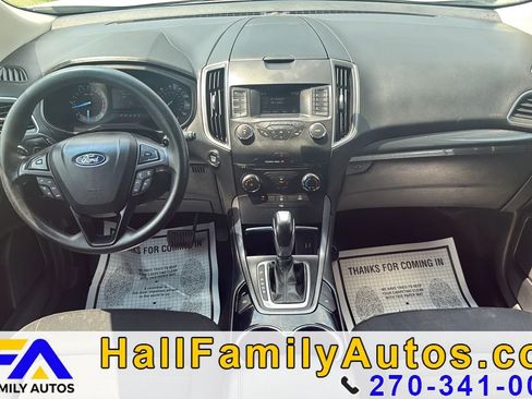 Used 2018 Ford Edge SE FWD image 10