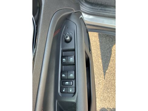 Used 2025 Jeep Compass Trailhawk AWD/4WD image 12