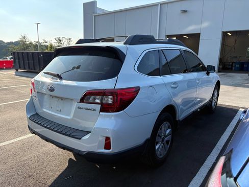 Used 2015 Subaru Outback 2.5i Premium w/ Popular Package #1 AWD/4WD image 6