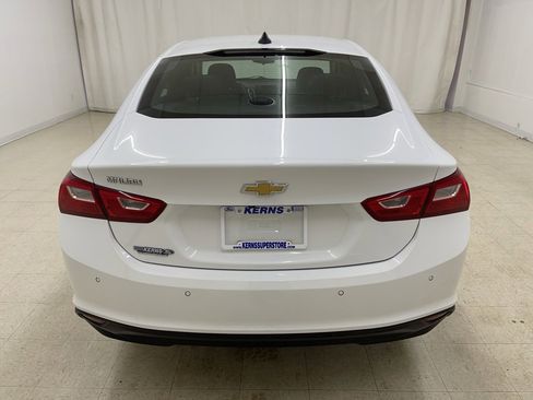 Used 2022 Chevrolet Malibu LS w/ Driver Confidence Package II image 4