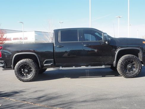 Used 2022 Chevrolet Silverado 3500 High Country image 4