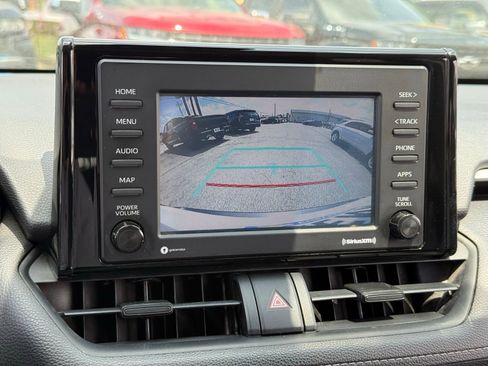 Used 2021 Toyota RAV4 LE FWD image 24