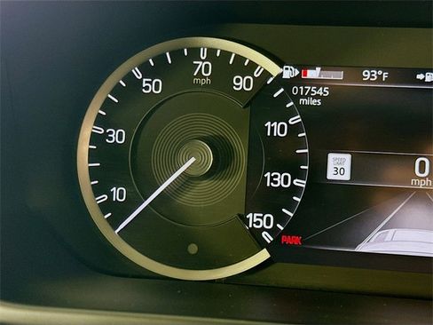 Certified 2023 Land Rover Defender 110 SE image 13