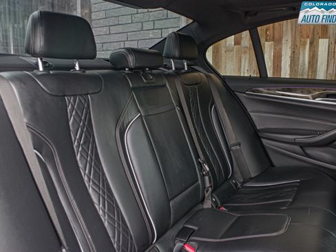 Used 2018 BMW 530i xDrive image 23