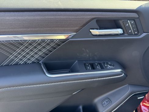 New 2026 GMC Acadia Denali w/ Super Cruise Package image 13