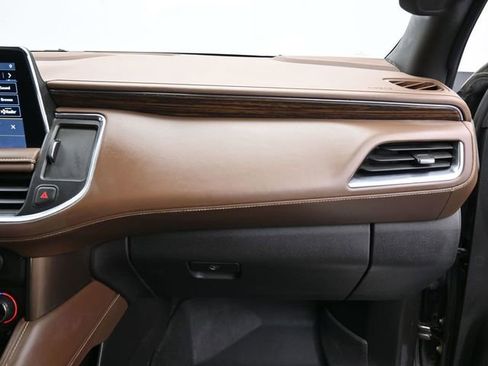 Used 2021 Chevrolet Tahoe High Country w/ Premium Package image 32