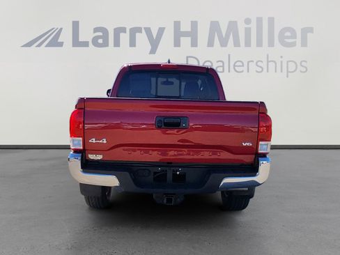 Used 2016 Toyota Tacoma SR5 image 4