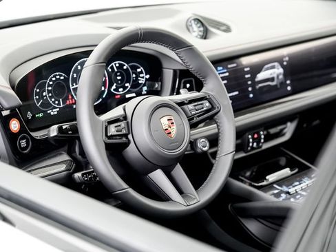 New 2026 Porsche Cayenne GTS AWD/4WD image 9