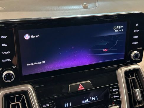 Used 2022 Kia Sorento S w/ Panoramic Sunroof Package AWD/4WD image 13