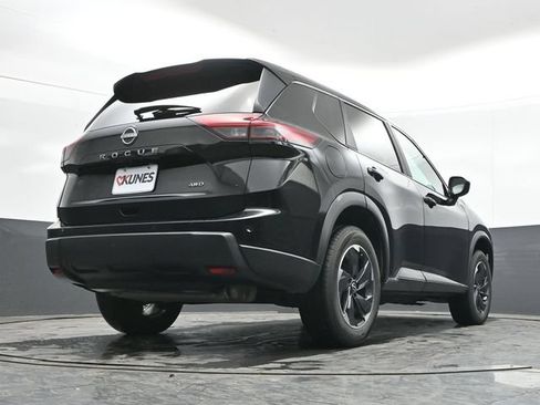 Used 2025 Nissan Rogue SV AWD/4WD image 41