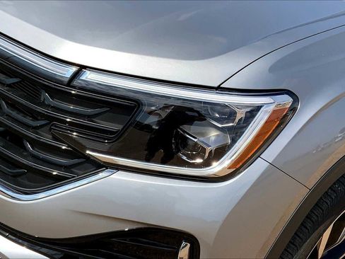 New 2026 Volkswagen Atlas SEL Premium R-Line AWD/4WD image 13