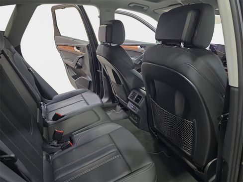 Used 2021 Audi Q5 2.0T Premium Plus w/ Premium Plus Package image 13