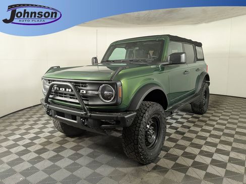 Used 2022 Ford Bronco Black Diamond image 1