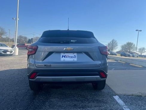 New 2026 Chevrolet Trax LT image 7