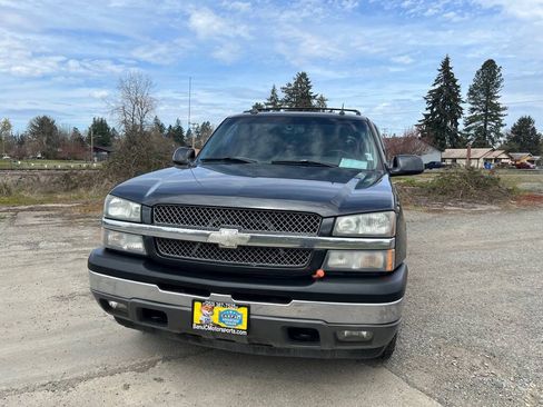 Used 2005 Chevrolet Avalanche Z71 w/ Sun And Sound Package AWD/4WD image 23