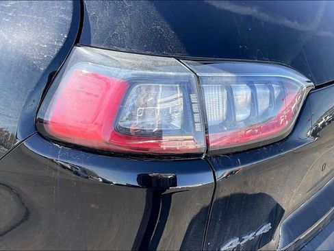 Used 2020 Jeep Cherokee Trailhawk w/ Cold Weather Group image 31