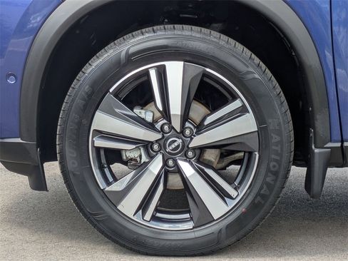 Certified 2023 Nissan Rogue SL w/ SL Premium Package image 10