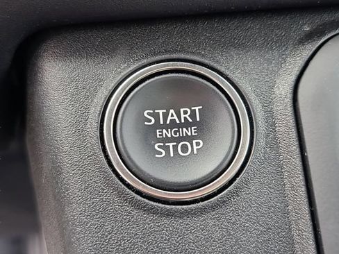 Used 2025 Land Rover Defender 110 S AWD/4WD image 29
