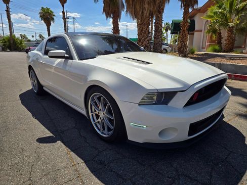 Used 2013 Ford Mustang GT Premium w/ Electronics Pkg RWD image 1