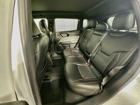 Used 2023 Jeep Compass Limited w/ Sun and Sound Group AWD/4WD image 28