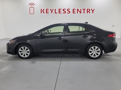 Used 2022 Toyota Corolla LE FWD image 5
